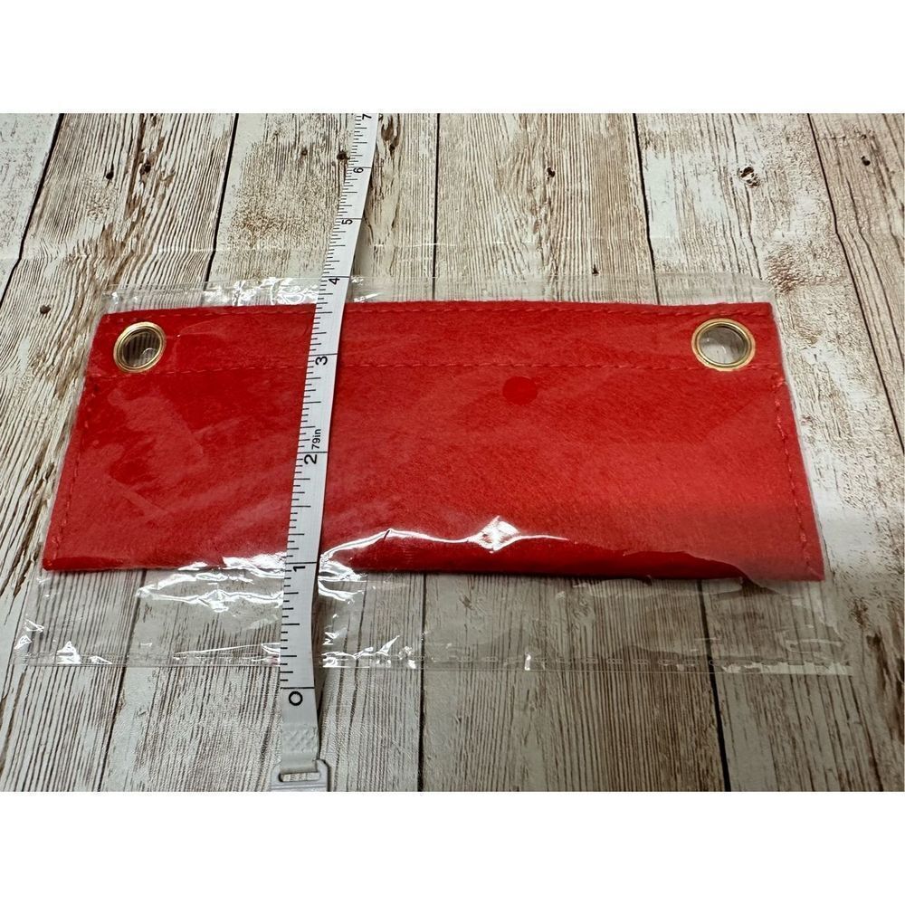 Chain 4 long wallets! Create a sleek chain purse in seconds! Removes in seconds. - Picture 8 of 11
